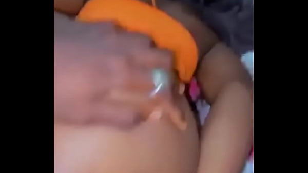 Baiser severement et exposer par son copain