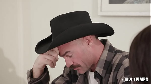 Big Tit Ebony Fucks Her Stepdad Doggystyle After His Wife Leaves To Go Shopping